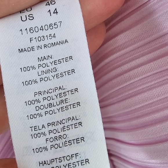 ASOS Fallen Shoulder Plisse Midi Dress in Lilac - Picture 8 of 9